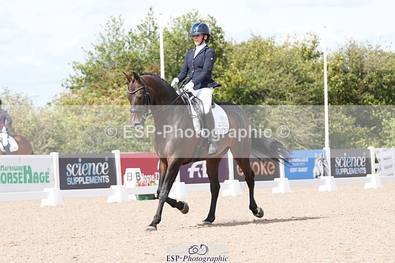 250906-134014-03349 - 113-Nicole.JahanshahiVirtual.Attraction