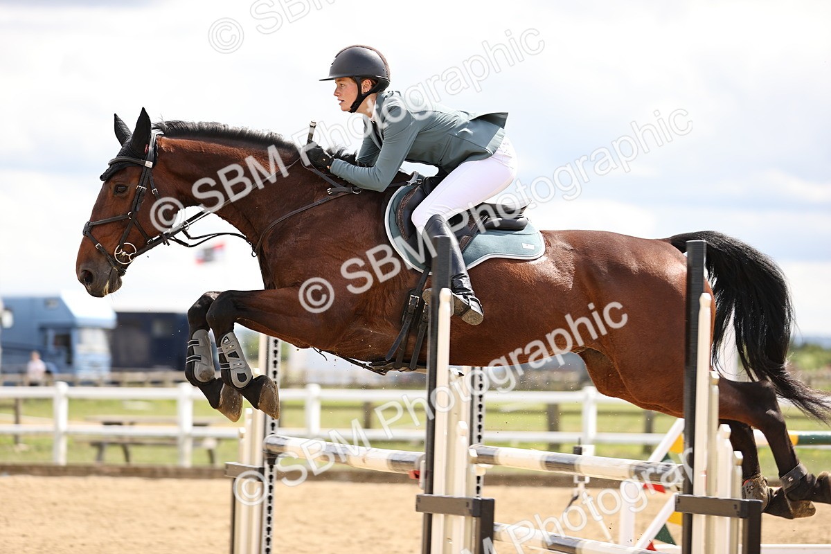 SBM_003494 - Class 11 - Senior Newcomers - 1.10m