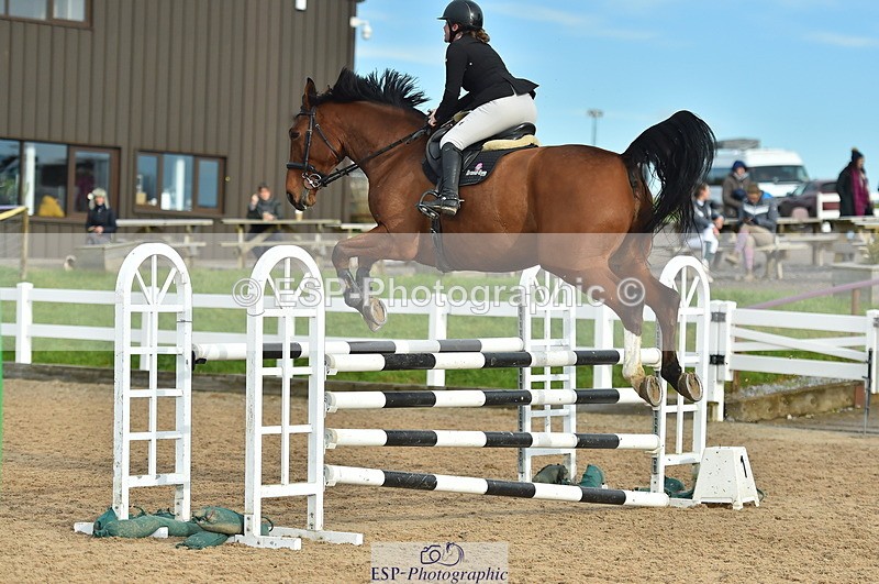 231111A-125242-01972 - Cls 12 Newcomers & 1.10m Open