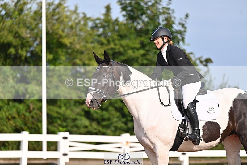 240817A-091201-06536 - 109-Michelle.Head-Alvescot.Winning.Mood