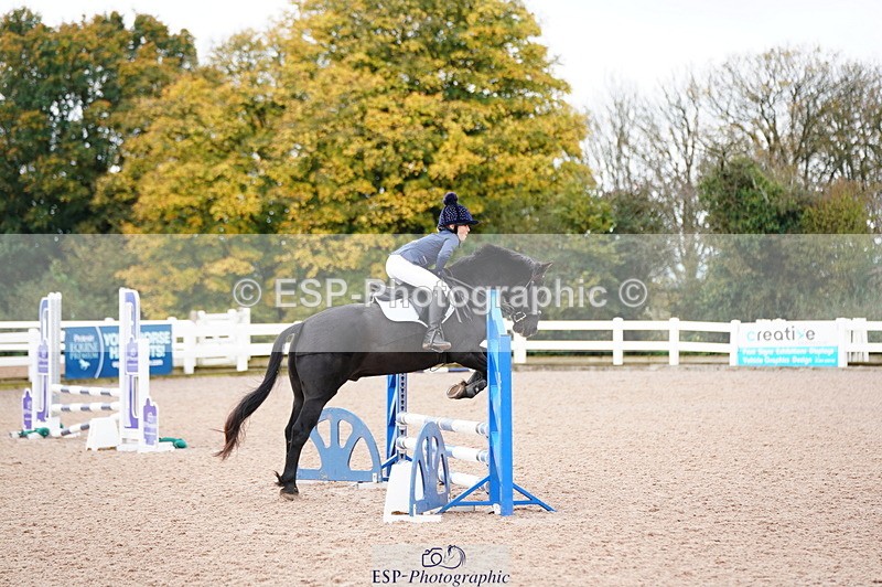 241027A-093302-01820 - SUN Cls 2 Pony Intro 70cm