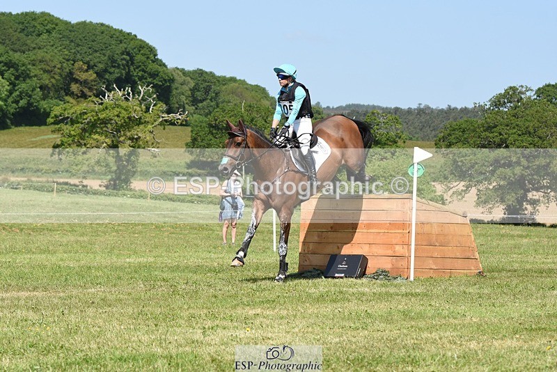 230527-111836-08823 - 305-BARRINGTON_57-Izzy_Taylor-XC