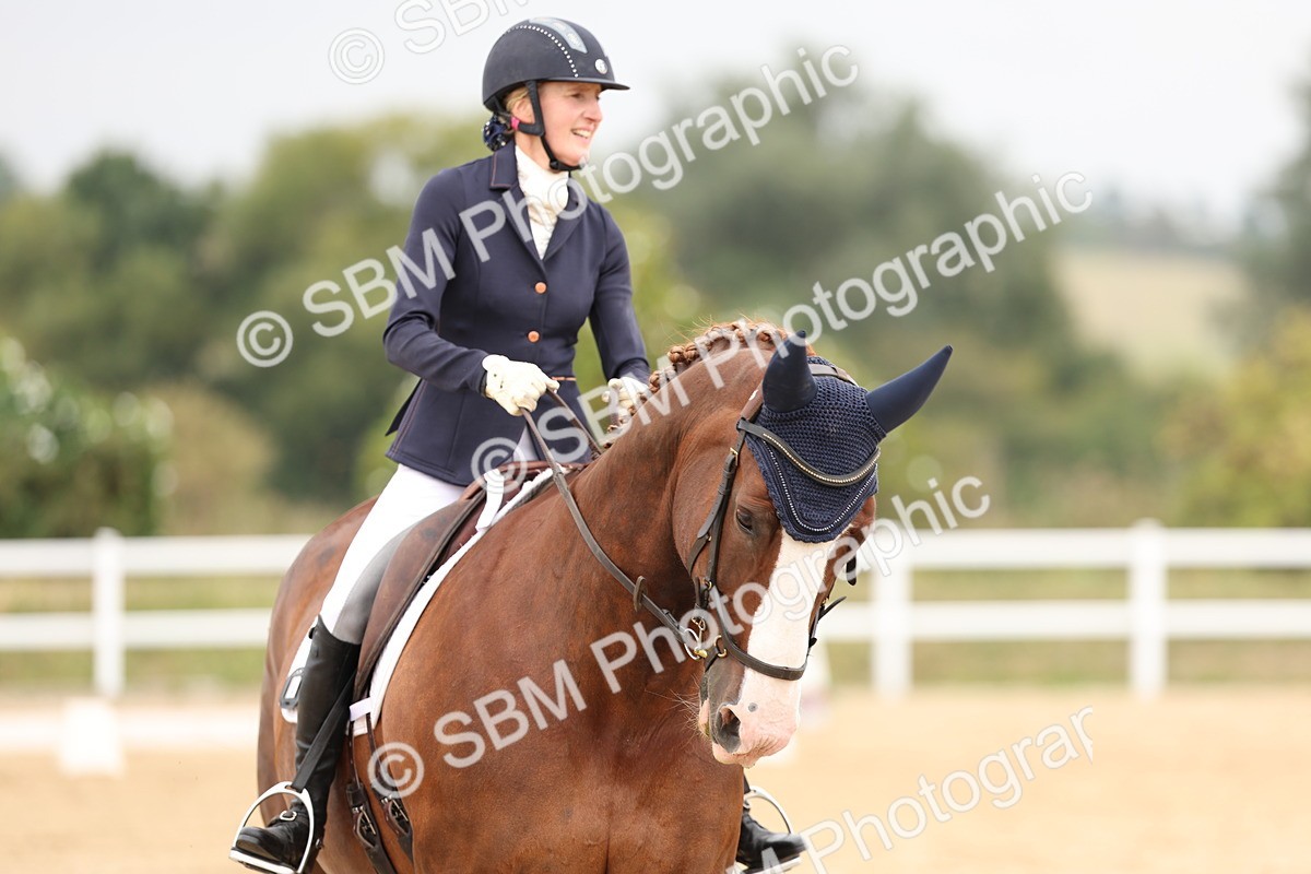SBM_01650 - Class 9 - Novice 27 Champs