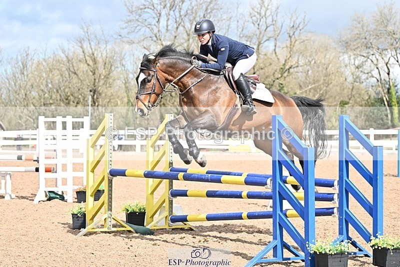 250328-105056-01336 - Cls 8 British Novice and 90cm