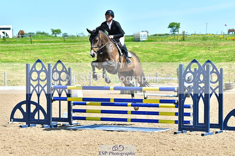 230527A-121021-04379 - Cls 15 Foxhunter