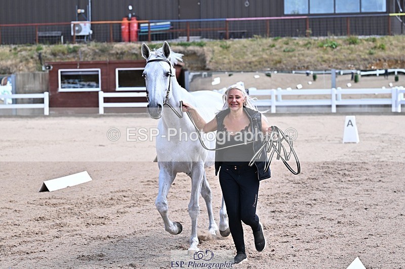 250716-124509-00147 - Trot Up 12.30 to 1.30