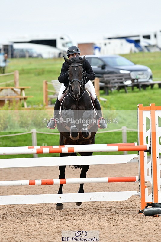 240915A-165539-11147 - Cls 30 Snr Foxhunter