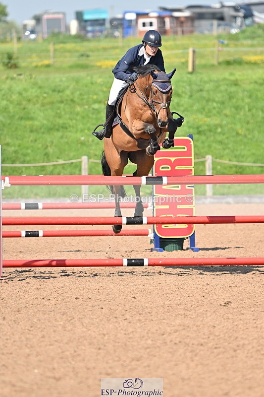 240512A-160202-19696 - Cls 51 Foxhunter