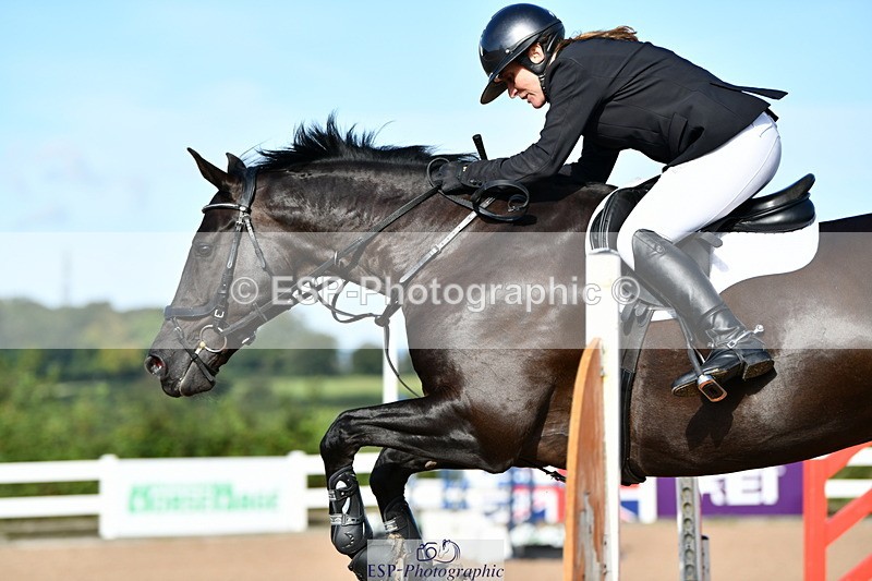 240913A-101123-03119 - Cls 20 Snr British Novice and 90cm Open