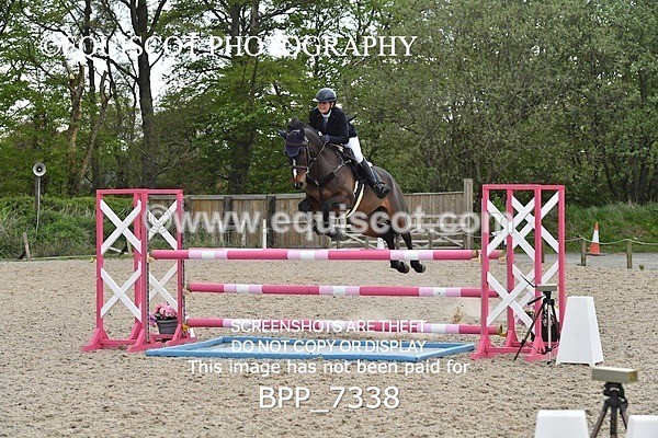 BPP_7338 - CLASS 9 FRI  Senior Newcomers/ 1.10m Open