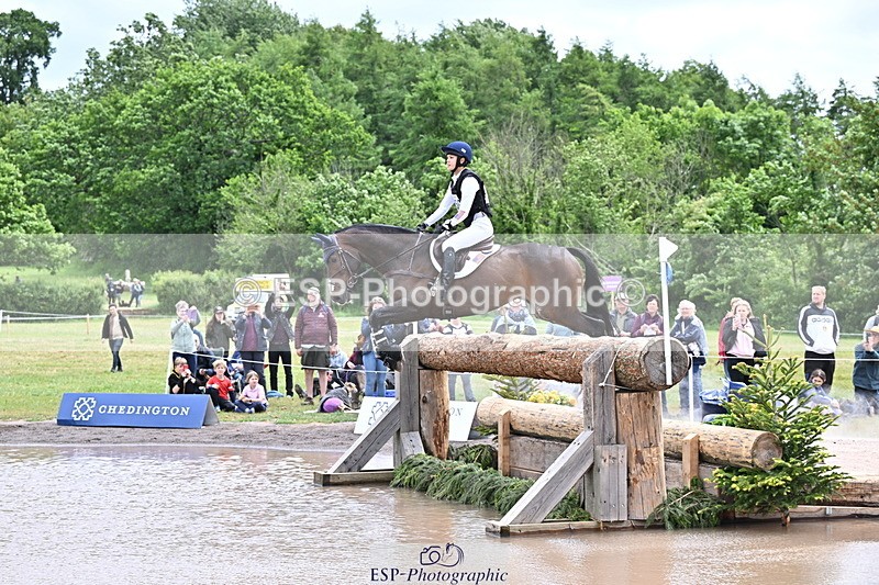 250525A-130246-16151 - D-459-Molly.Duda-DISCO.TRAVELER