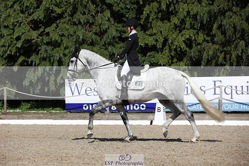 230526-161902-07798 - 170-MIND_OVER_MATTER-Lea_Boulesteix-WEDTrotUp+DR