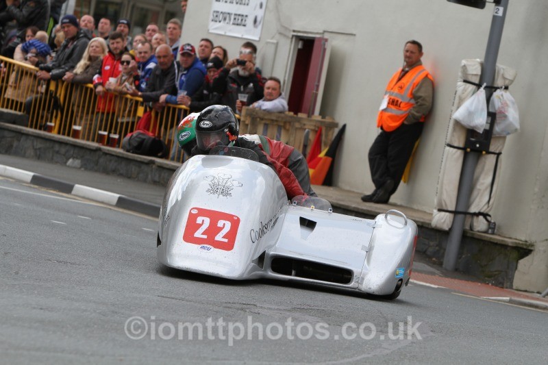 Mike Cookson & Alun Thomas - Sure Sidecar Race 2