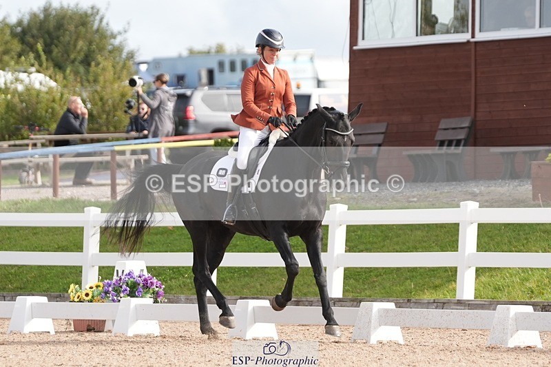 250906-103202-01504 - 005-Jessica.AllenHendrewen.Desert.Lady