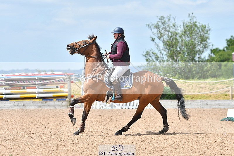 240609A-115050-04776 - Cls 17 Snr 1.05m Open