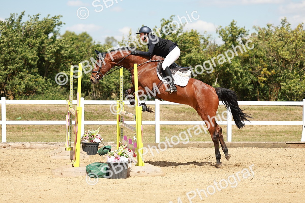 SBM_007719 - Class 3 - Senior Newcomers - 1.10m Open