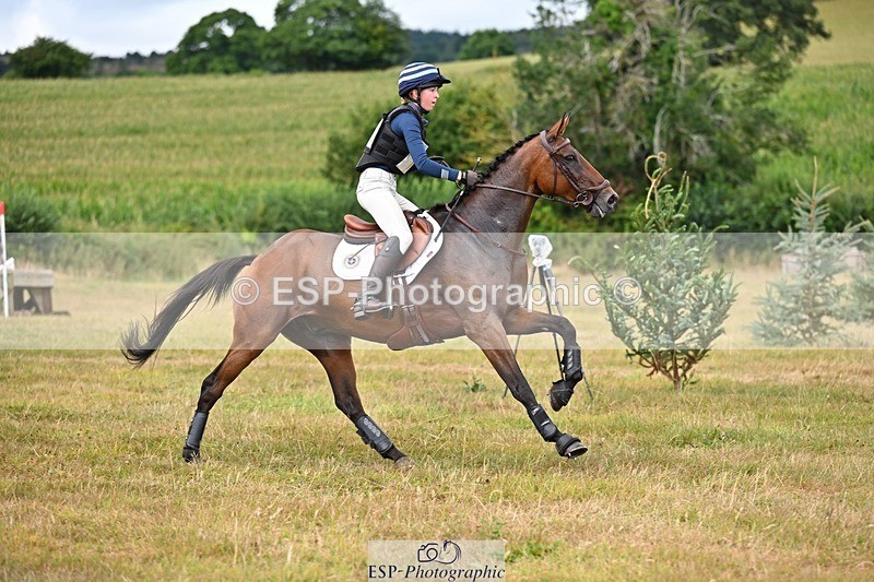 250803A-145658-15147 - P-710-Isla.Kitson-BLUES.CLOUD