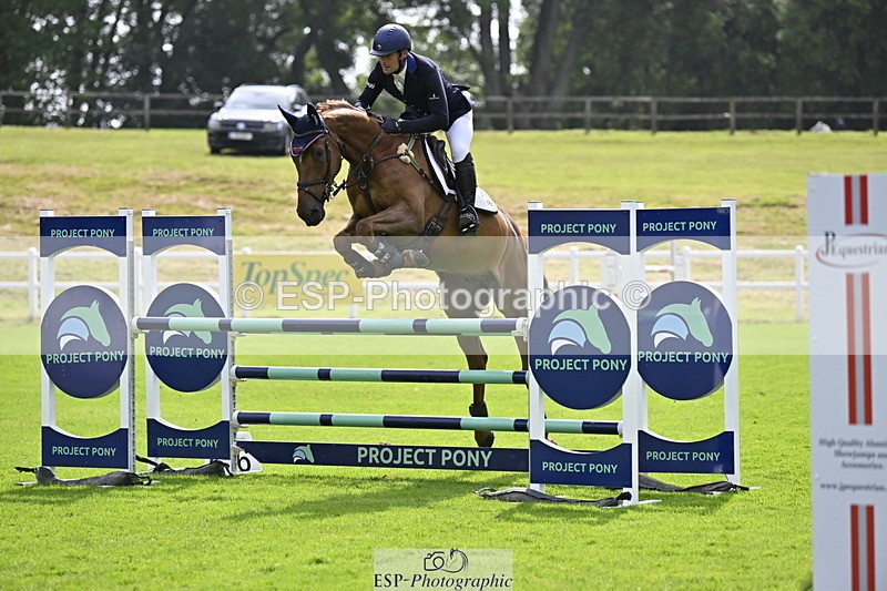 250613A-101109-00324 - Cls 1 Snr Newcomers and 1.10m Open