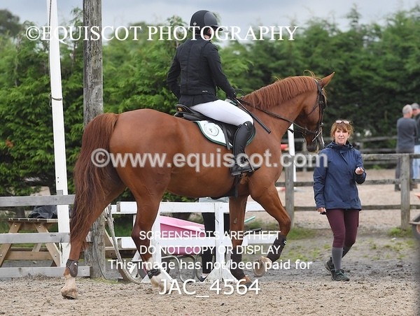 JAC_4564 - CLASS 7 Senior Foxhunter/ 1.20m Open
