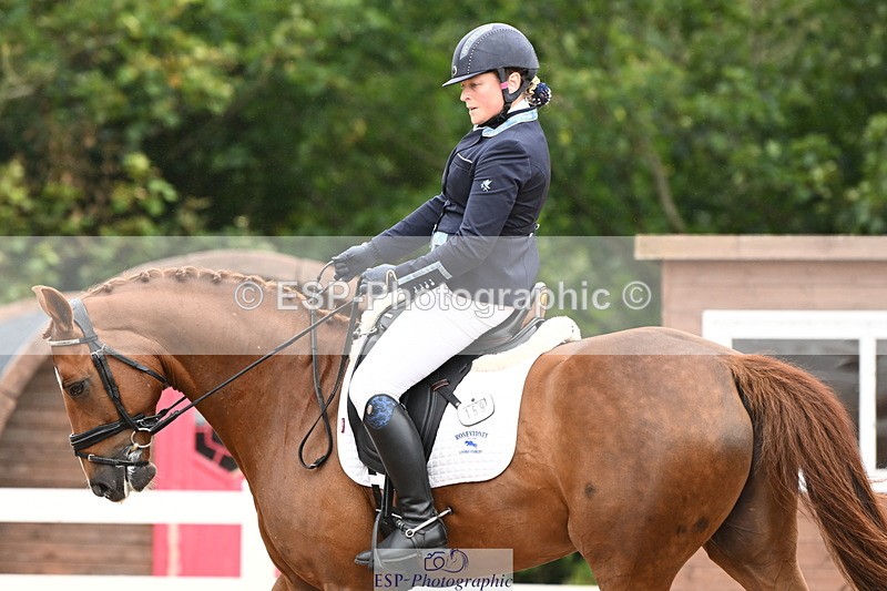 240815A-114807-00862 - 159-Verity.Perry-Bianchi