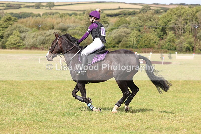 3E7A6568 - Class 1: Trebudannon Open: Pheasant Feeder