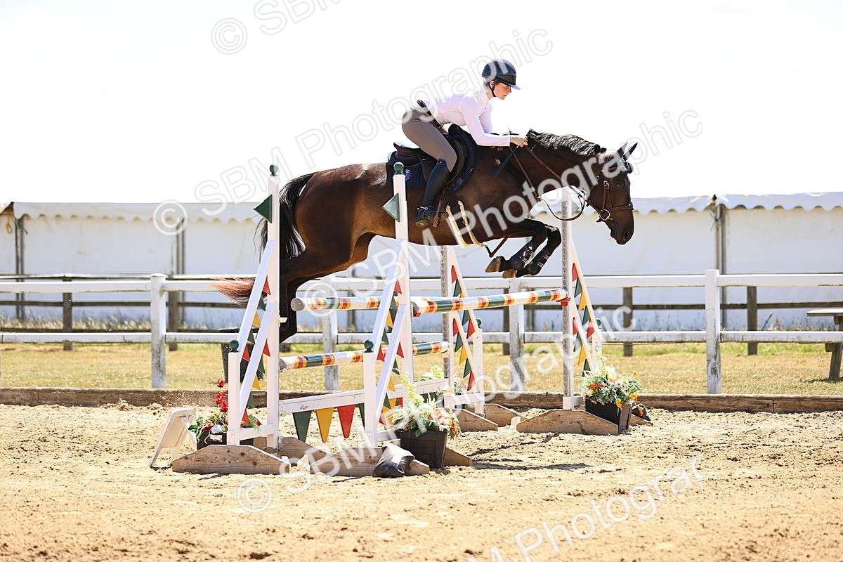 SBM_014492 - Class 15 - Senior Newcomers - 1.10m Open