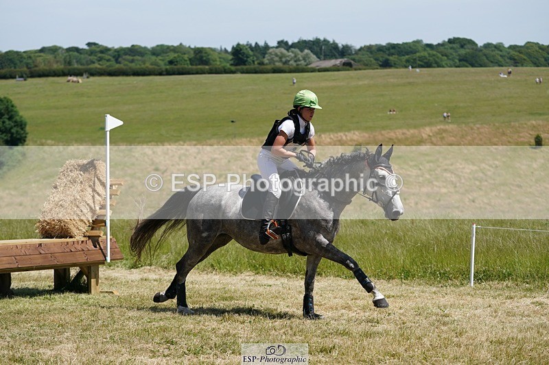 240629X-142732-3547 - 210-Tarka_Abraham-QUEEN_RUBIE