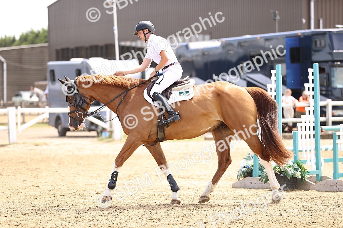 SBM_001596 - Class 16 - GFS Senior Newcomers 1.25m