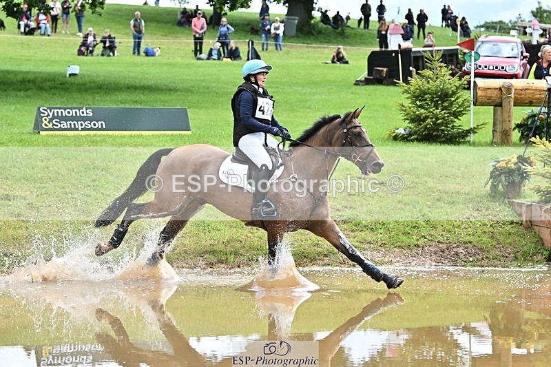 240526-114812-20702 - 428-COOLEY_SNAPCHAT-Selina_Milnes