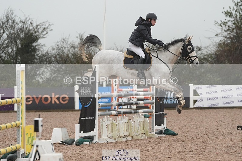 251207-121132-01994 - Cls 20 Snr Newcomers and 1.10m