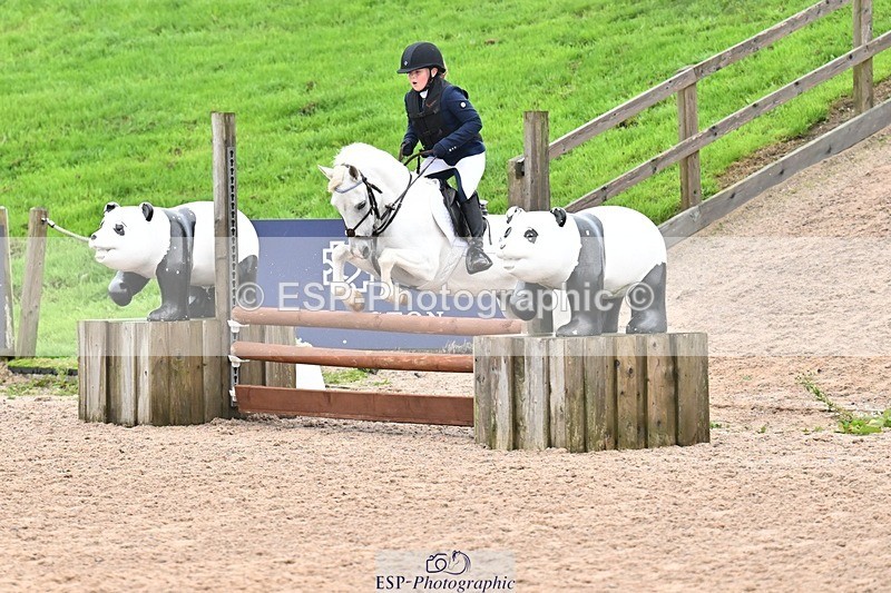 250920-155221-01807 - Cls 21 Pony Intro 80cm Derby