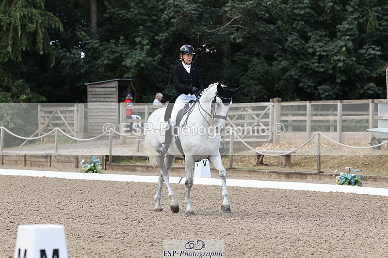 250809A-095931-02260 - 039-Jane.GilbyHugo.Holunder