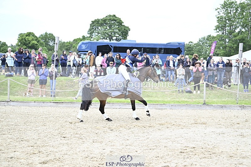 250525A-161700-18696 - Presentations Section C CCI 2 Star Long