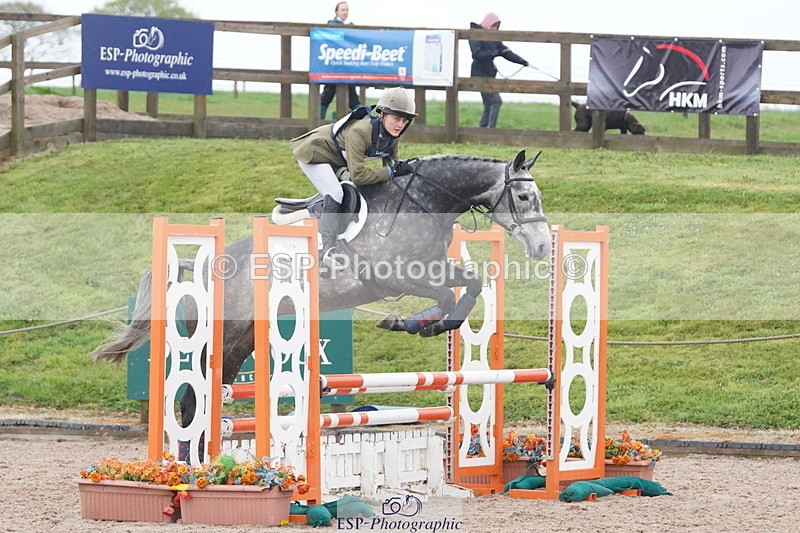 250419-100352-07905 - 508-Maisy.Miller-HEADDON.SWAN.SONG