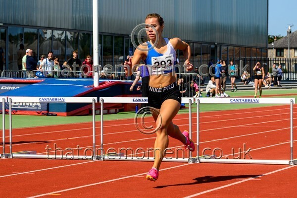 Age25SAT-916429 - Track Female Set One