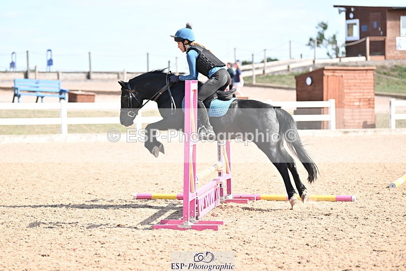 250821B-155102-00624 - Group B - Danielle