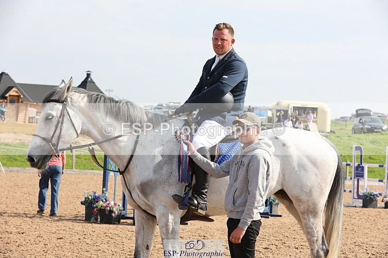 240511A-094547-11207 - Cls 32 Foxhunter