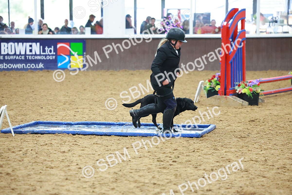 SBM_002466 - Class 3 - Horse & Hound (60cm)