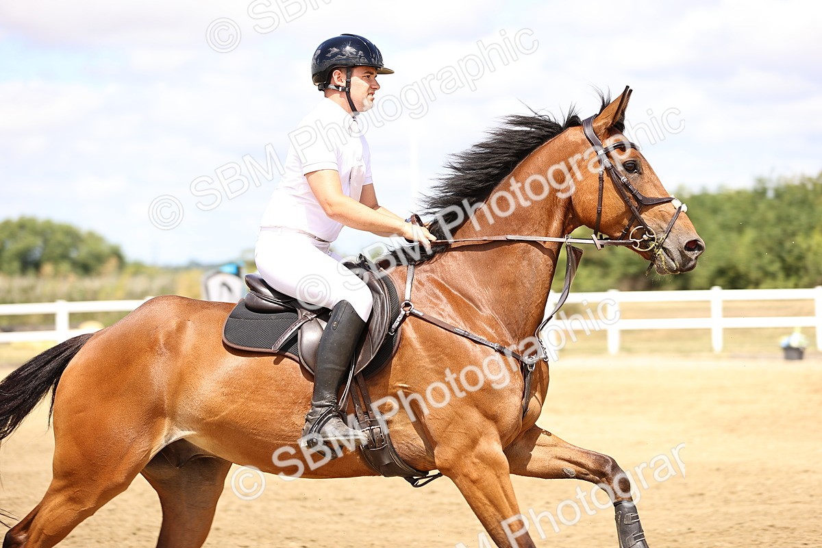 SBM_013981 - Class 14 - Senior Discovery - 1.00m Open