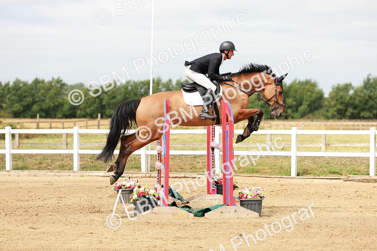 SBM_016965 - Class 20 - Senior Newcomers - 1.10m
