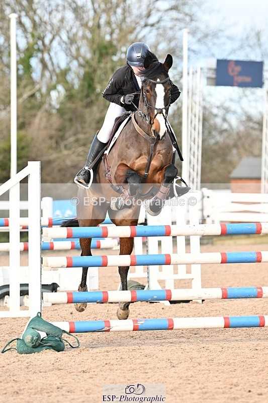 241208-130641-01693 - Cls 21 Newcomers and 1.10m Open