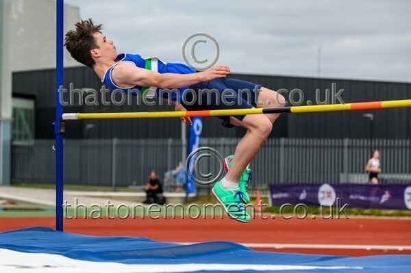 Age25SAT-914916 - Field Male