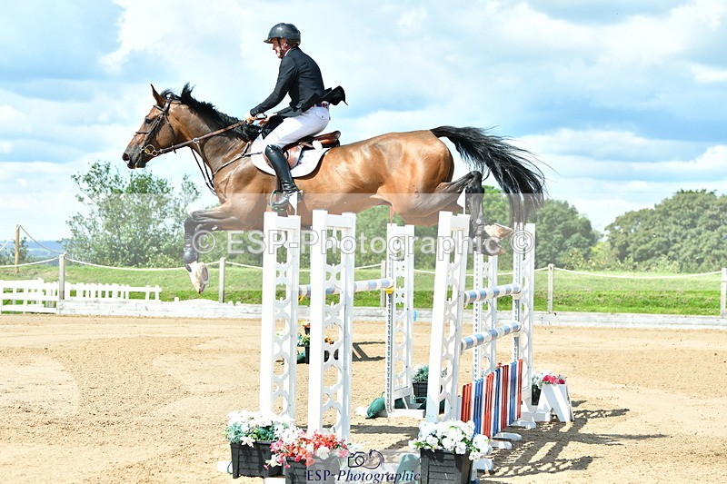 230720A-112922-02150 - Cls 5, 2 Star Medium 1.35m