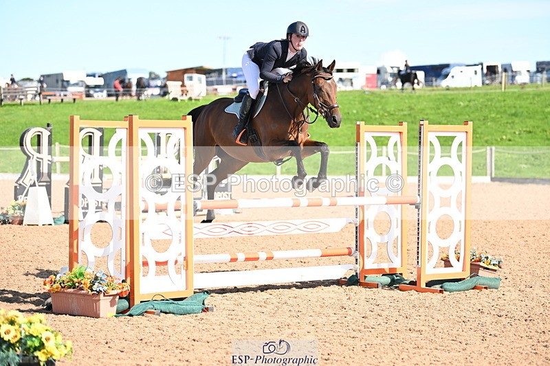 240913A-111325-03835 - Cls 14 Snr Newcomers