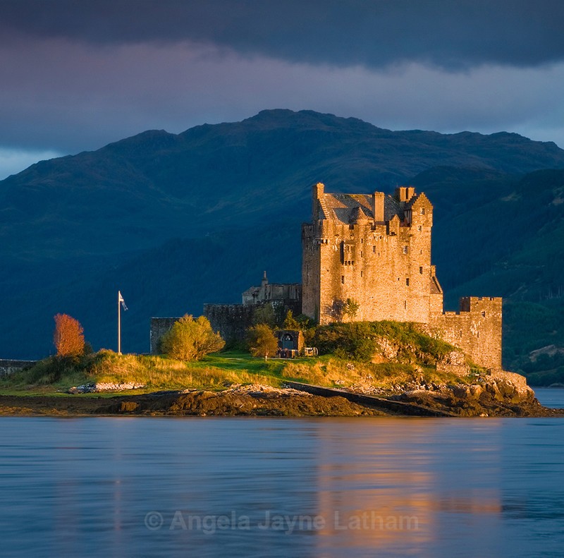 PS072 Evening Light on Eilean Donan Castle - Scottish Landscapes