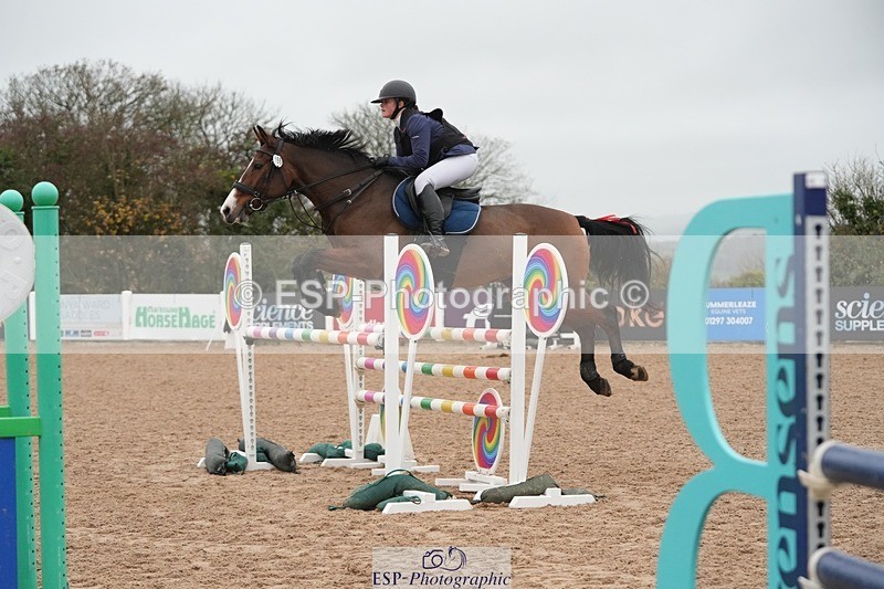 251109-115826-03690 - Cls 20 Newcomers and 1.10m Open