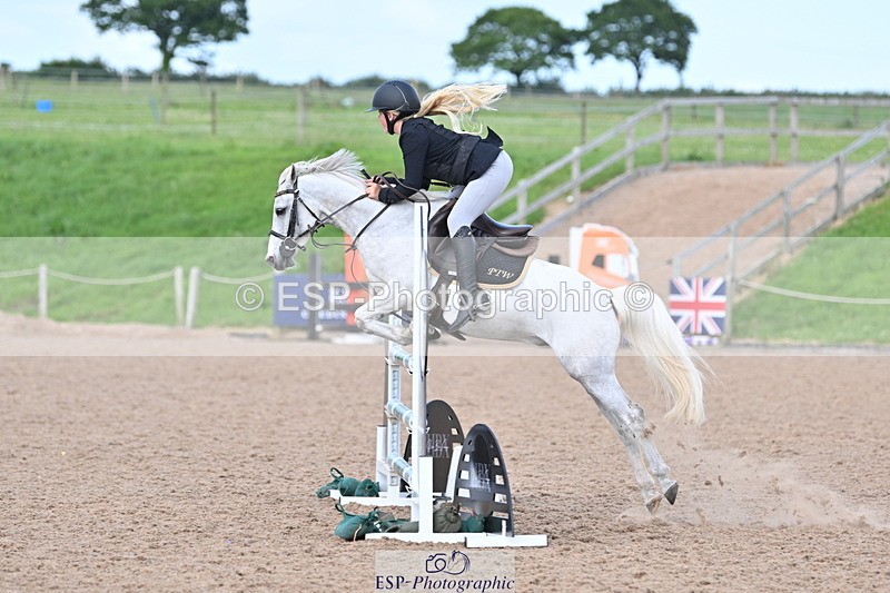 240628A-175634-01752 - Cls 6 Springboard 128cm + 138cm