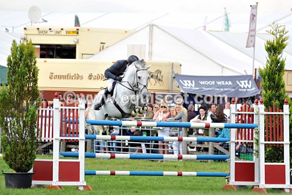 EQUISCOT 9318 - A WEE PEEK AT RHS 2013