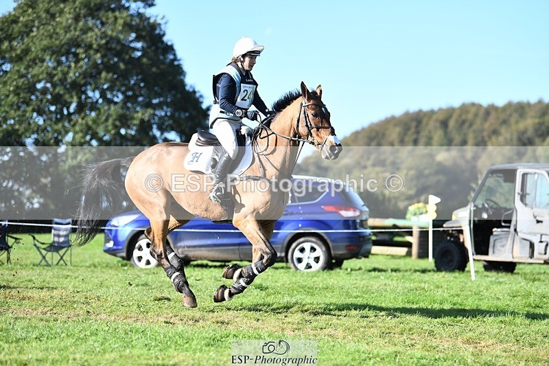 231022-111218-26175 - 241-HILDARE.HERMITAGE-Danielle.Mccormack-XC