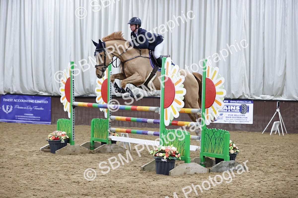 SBM_001195 - Class 4 - Senior Newcomers/ 1.10m Open